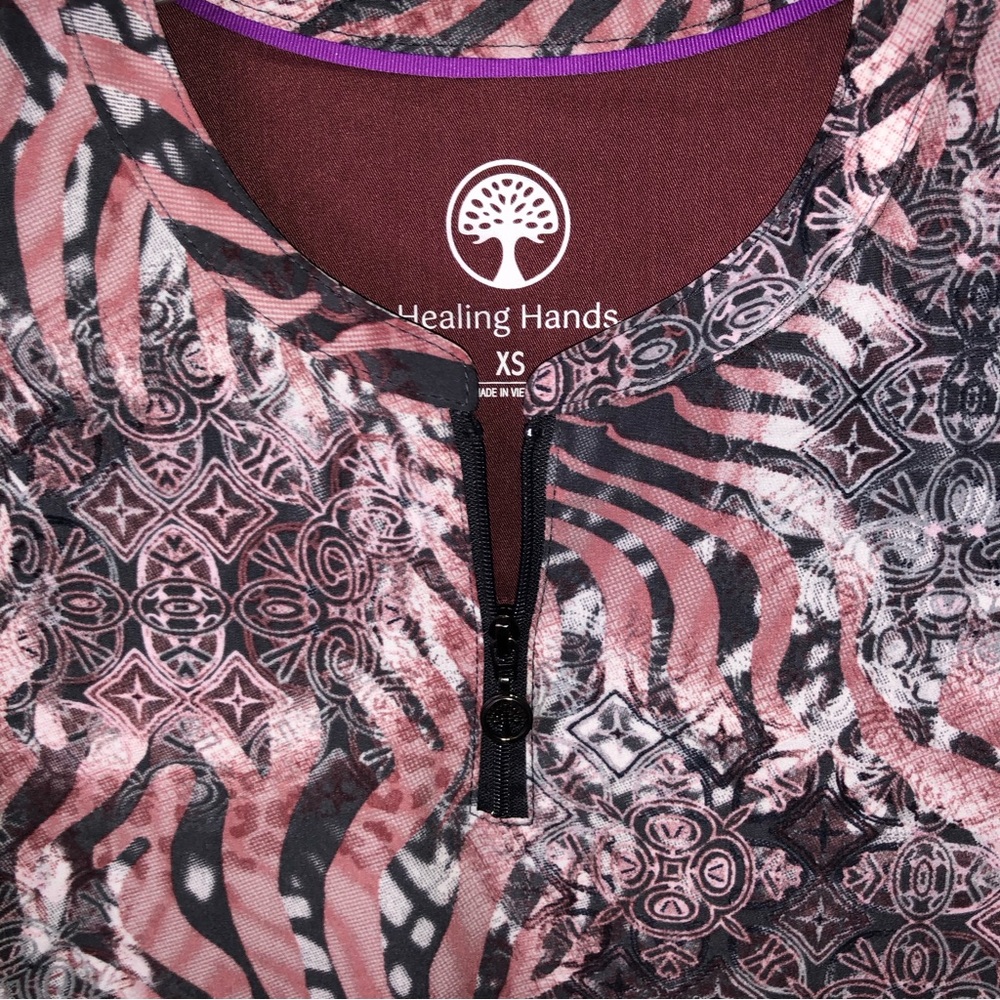 Healing Hands Purple Label Zip Pull Over Mandarin Scrub Top in Auki Size XS - Picture 3 of 6